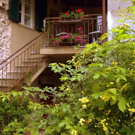 Apartment The Roses House Minucciano