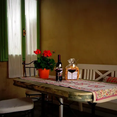 The Roses House Minucciano